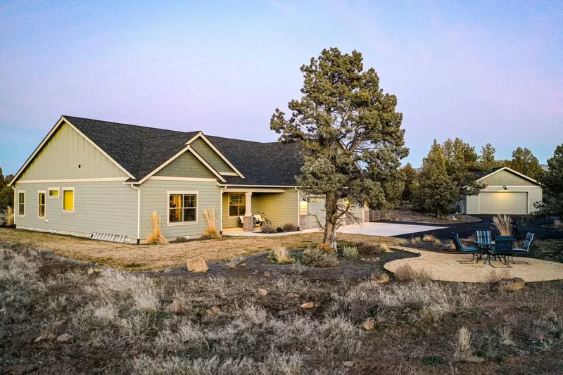17901 SW Mount Hood Drive , Powell Butte, OR 97753, Powell Butte, Oregon, United States. - Photo 15