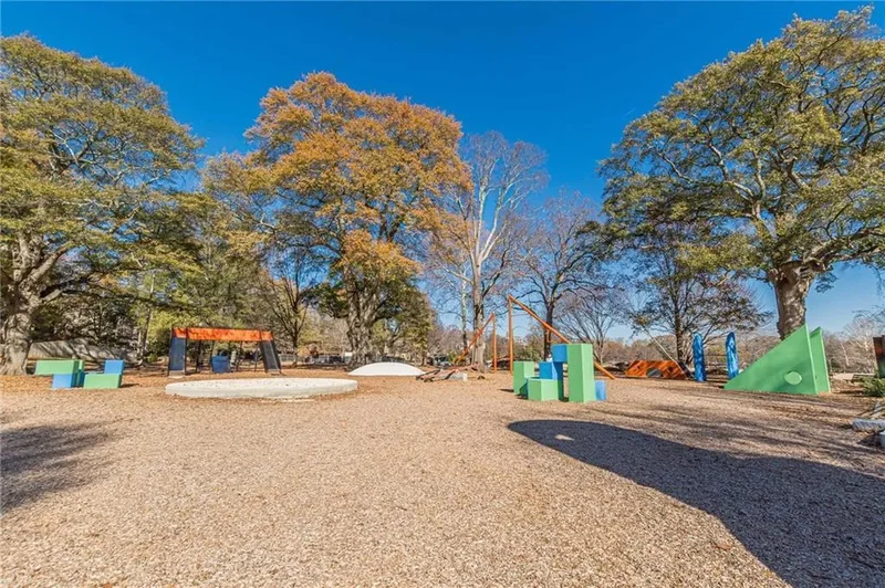 547 Elmwood Drive NE, Atlanta, Georgia, United States. - Photo 108