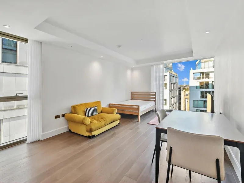 9 Warwick Lane, London, England, United Kingdom. - Photo 2