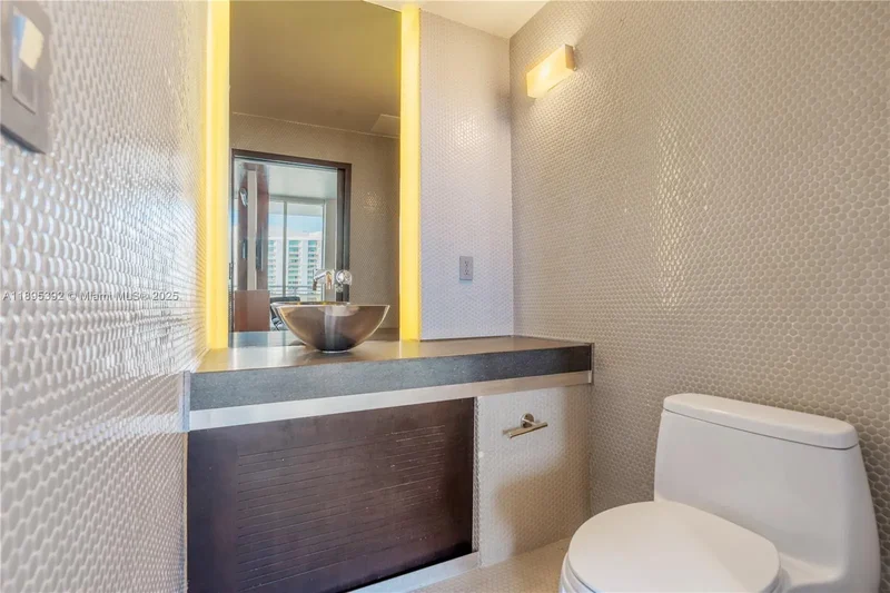 901 Brickell Key Blvd 3607, Miami, Florida, United States. - Photo 1