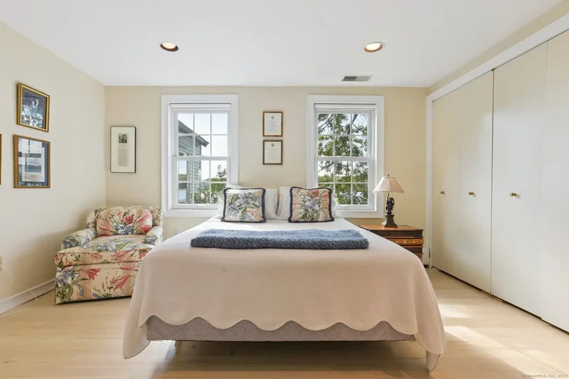 65 Neptune Dr, Groton, Connecticut, United States. - Photo 11