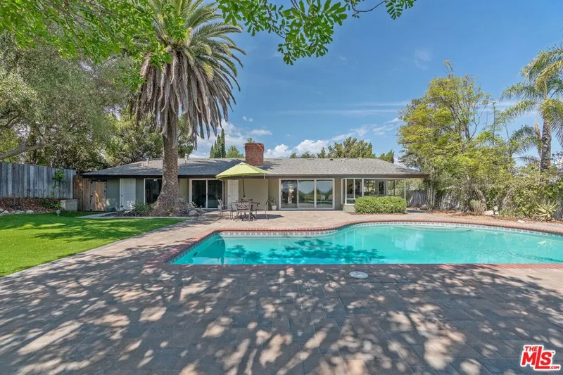 5858 Mcdonie Avenue, Los Angeles, California, United States. - Photo 20