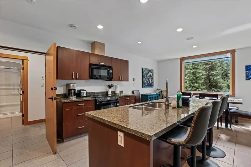 3270 Village Way 304, Sun Peaks, British Columbia, Canada. - Photo 8