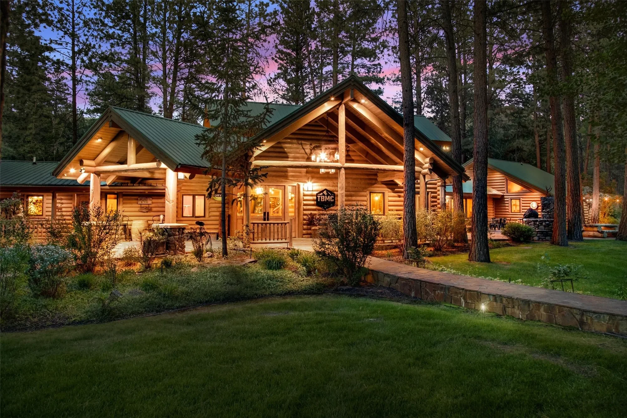 24 Russell Drive, Hamilton, Montana, United States. - Photo 1