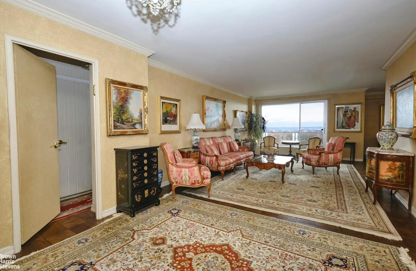 Gallery photo 6