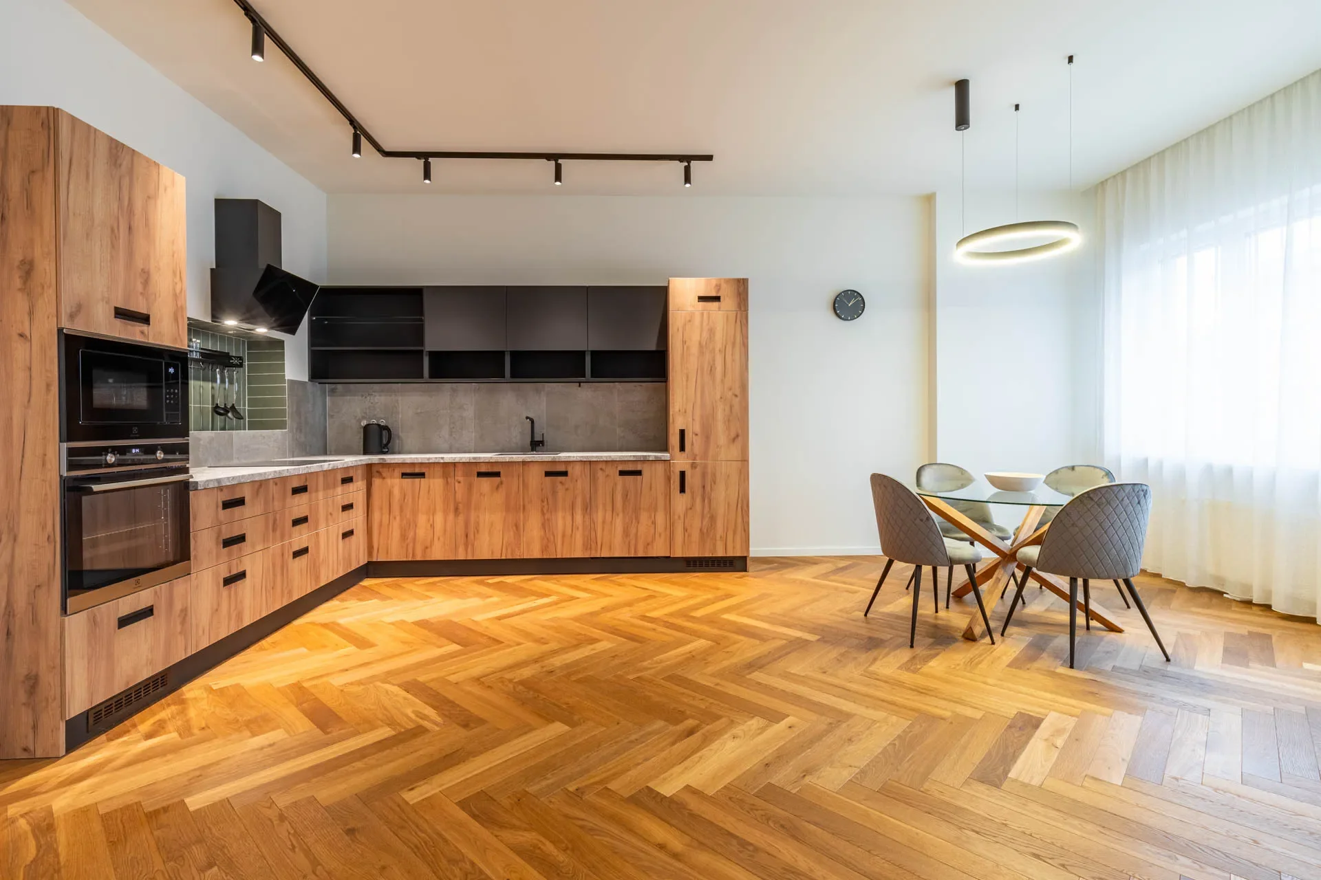 Gallery photo 2