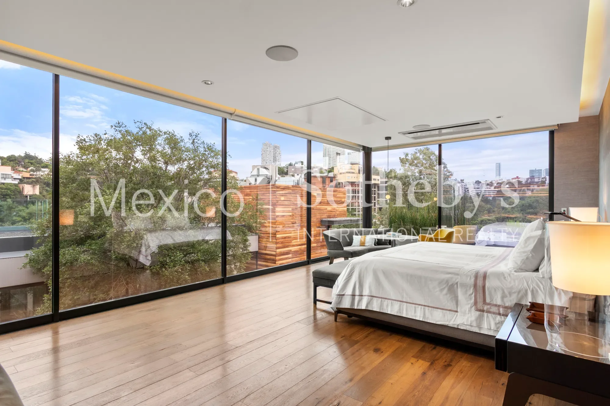 Gallery photo 4