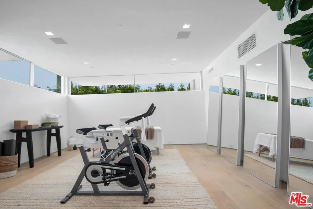 26946 Pacific Coast Hwy, Malibu, California, United States. - Photo 15
