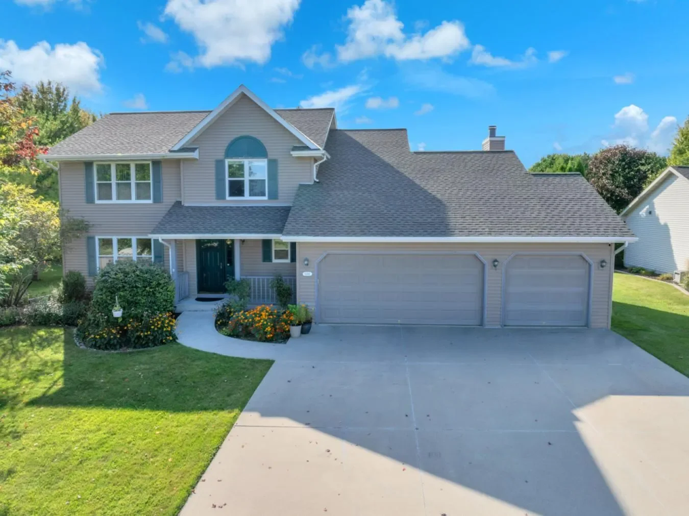N6188 Shadybrook Ln, Sheboygan, Wisconsin, United States. - Hero Image