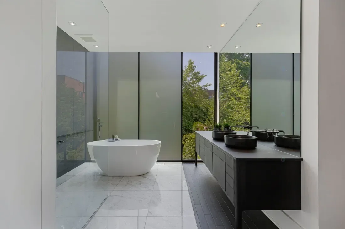 Gallery photo 2