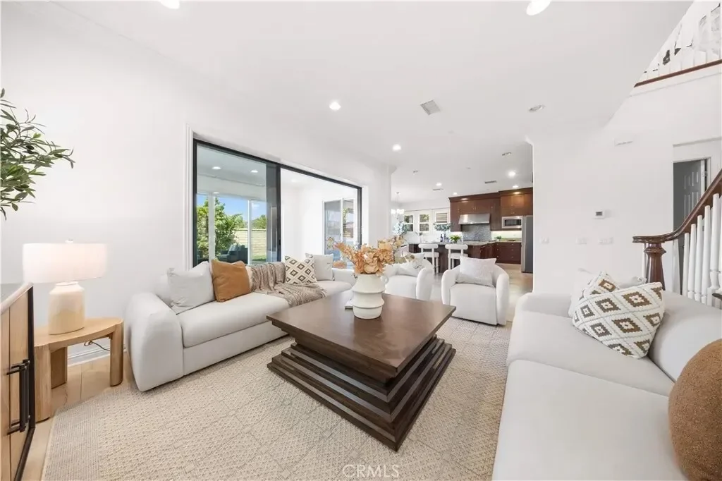 14 Snowberry, Lake Forest, California, United States. - Photo 12