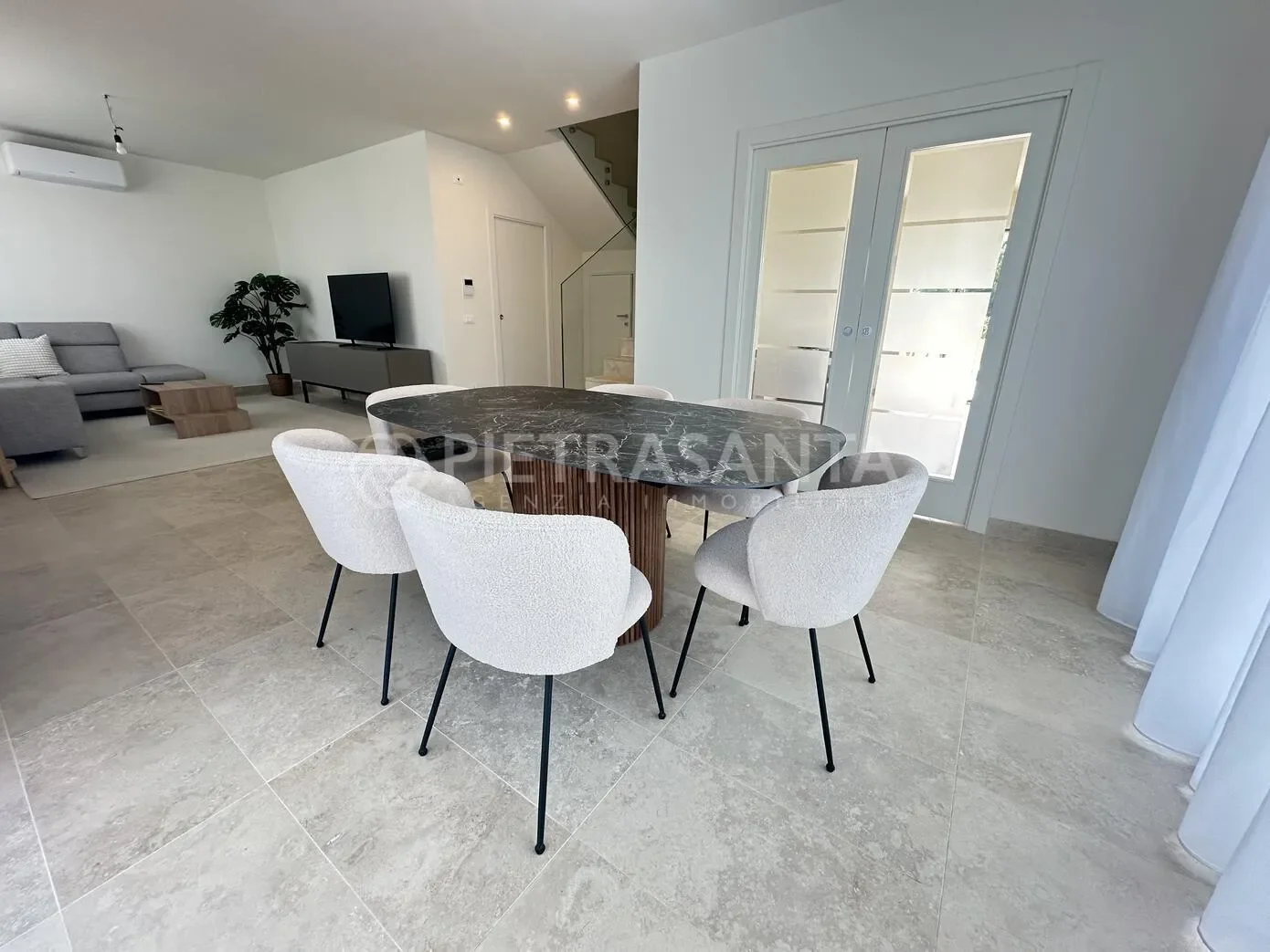 Gallery photo 6
