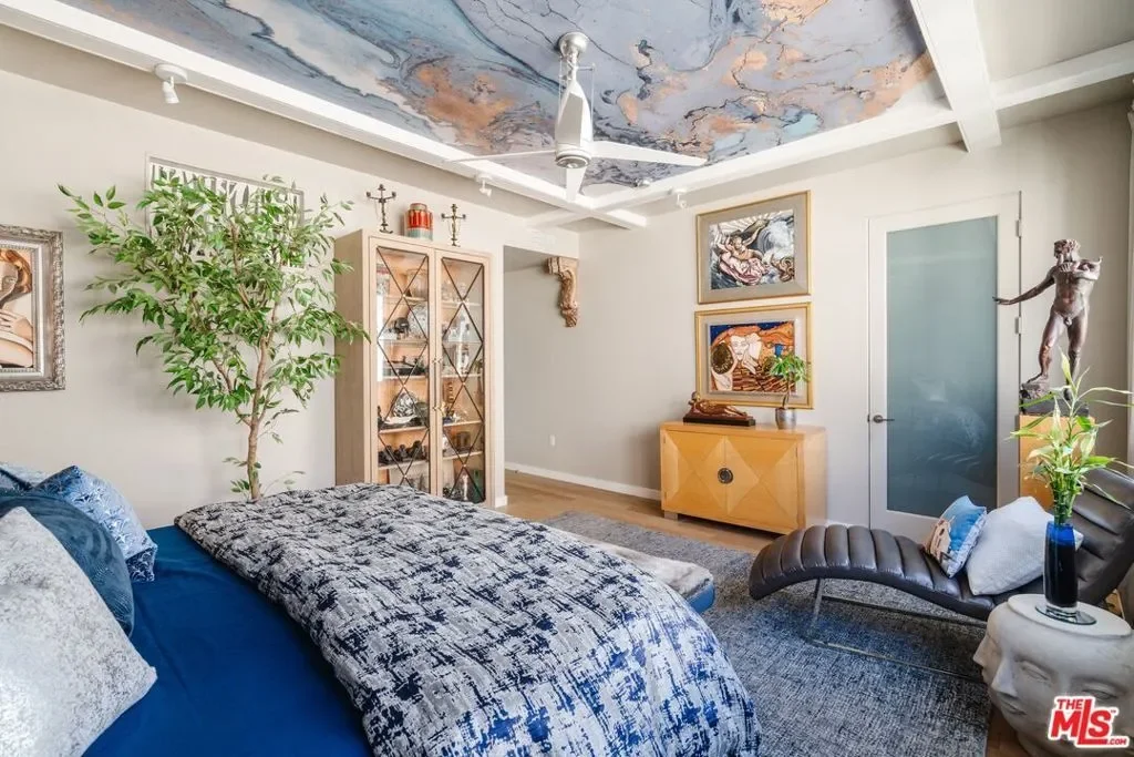 6732 W HEPBURN Way, Los Angeles, California, United States. - Photo 11