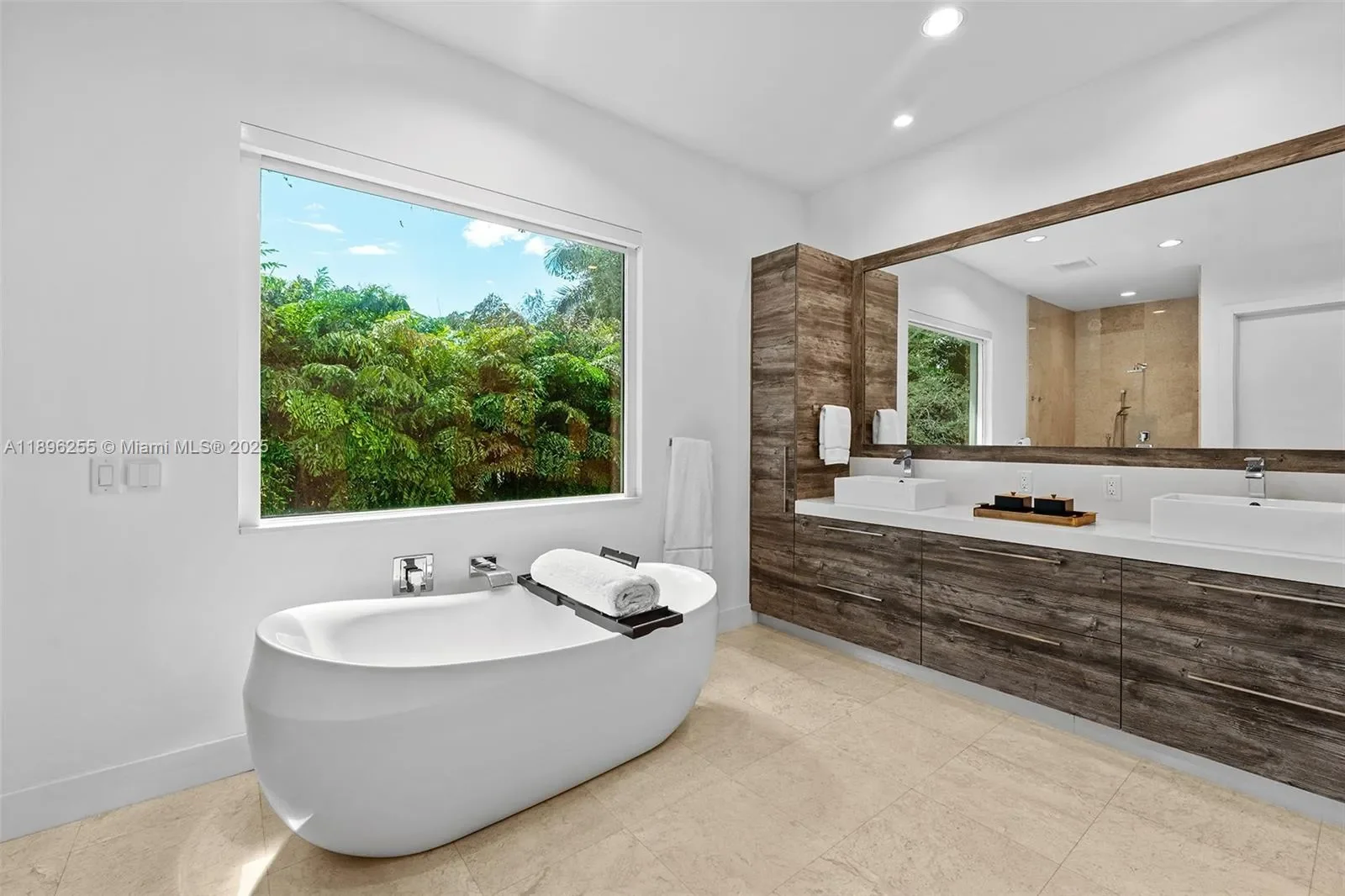 8923 Ludlam Rd., Coral Gables, Florida, United States. - Photo 32