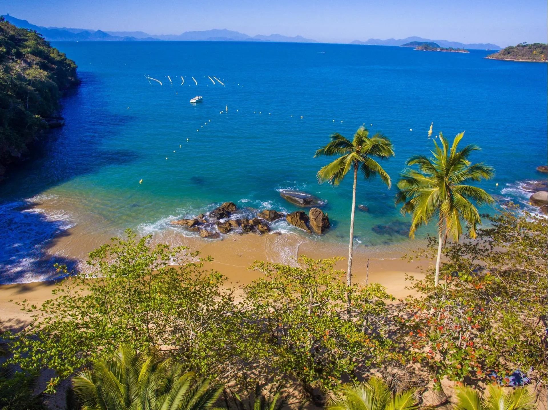 Rua Prainha da Praia Vermelha, sin, Paraty, Brazil, United States. - Photo 32