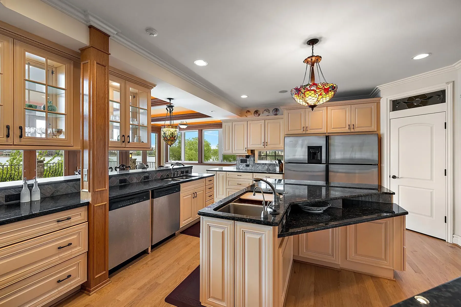 10611 Lighthouse Pointe, Green Oak Twp, MI 48178, South Lyon, Michigan, United States. - Photo 12