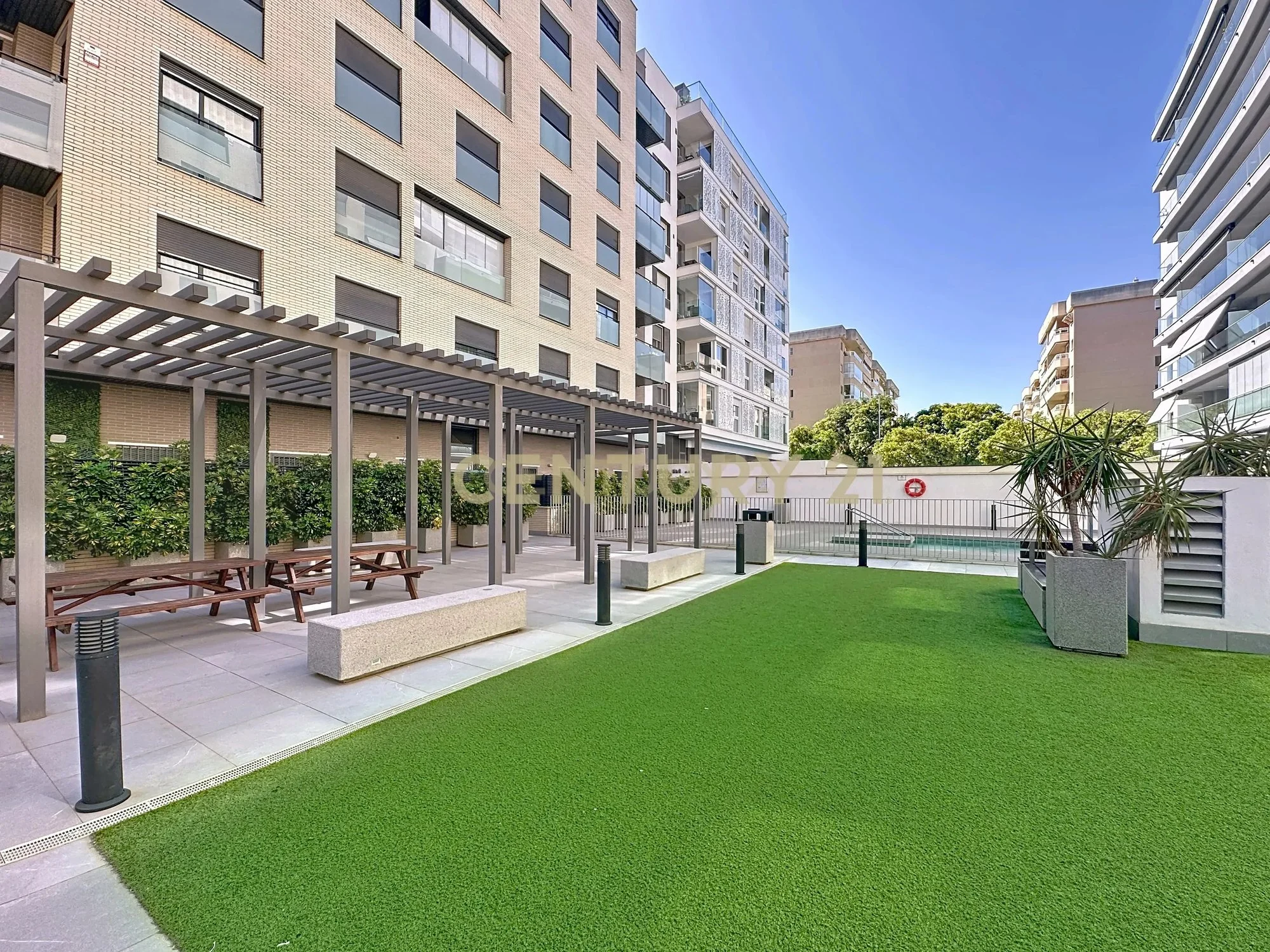 Exterior photo 10