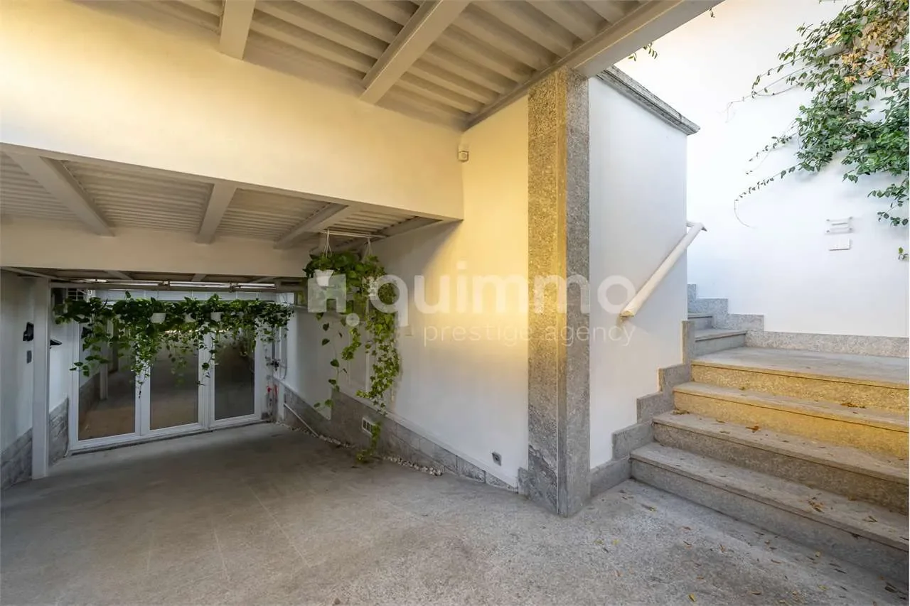Exterior photo 9