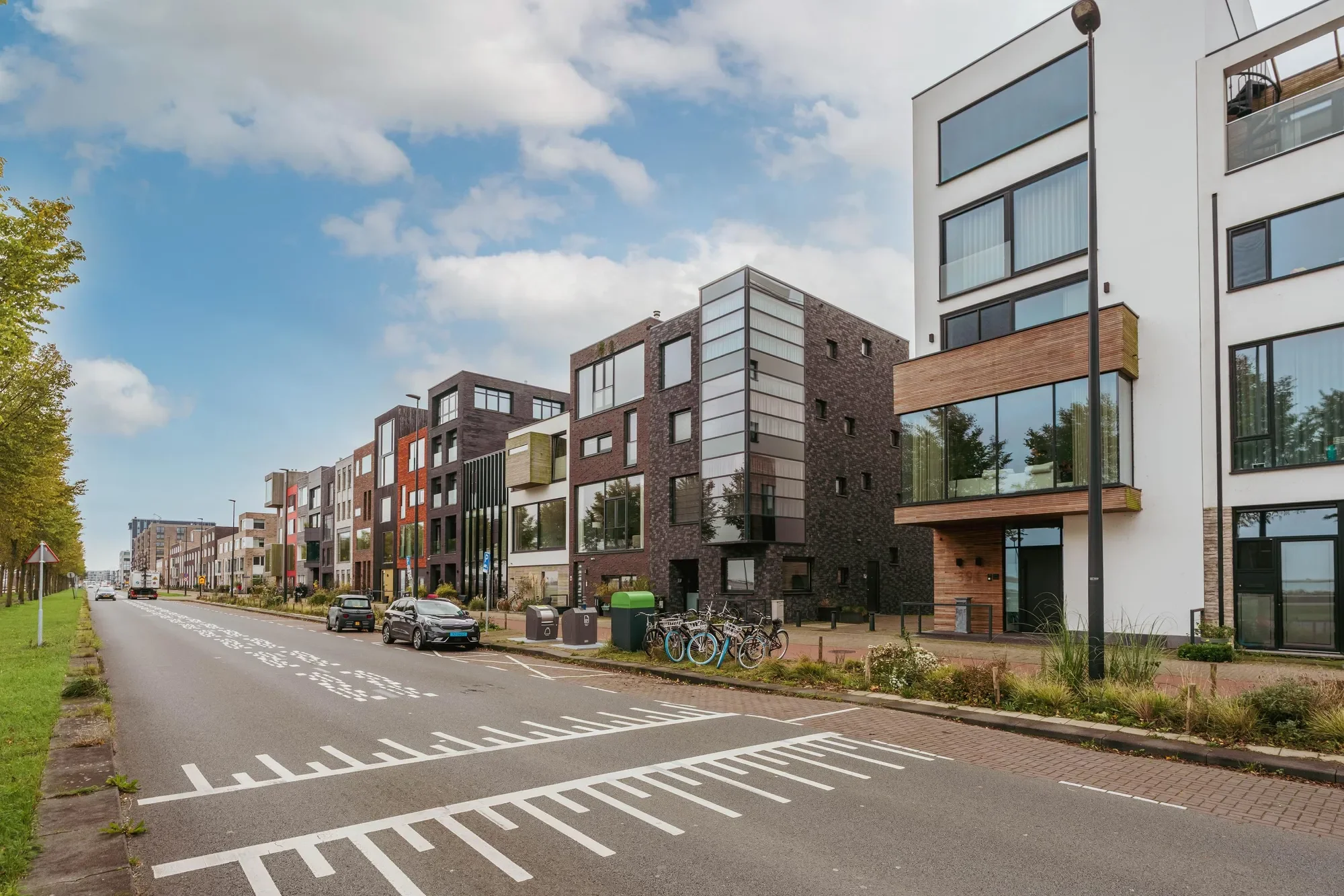 Exterior photo 9