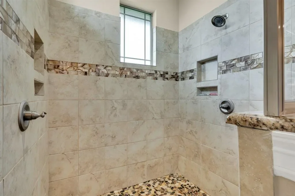 5631 Limestone Lane, Midlothian, TX 76065, Midlothian, Texas, United States. - Photo 17