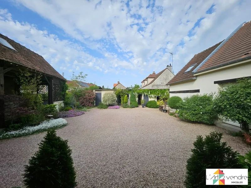 Villers-sur-Coudun, Villers-sur-Coudun, Villers-sur-Coudun, Hauts-de-France, France. - Photo 6