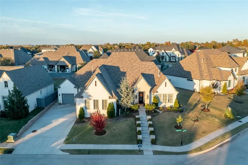6208 Hazeltine Drive, Edmond, OK 73025, Edmond, Oklahoma, United States. - Photo 4