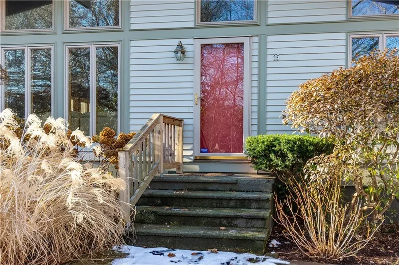 35 Sunset Avenue, South Kingstown, Rhode Island, United States. - Photo 17