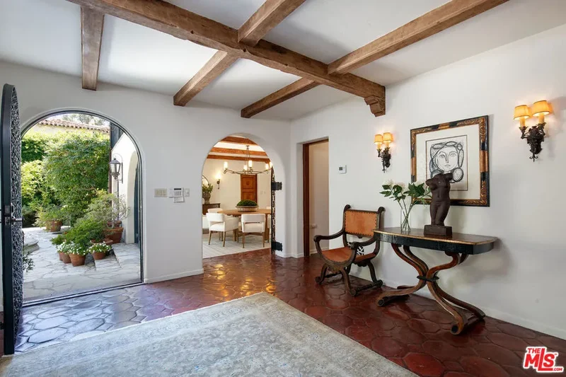 703 Walden Drive, Beverly Hills, California, United States. - Photo 19