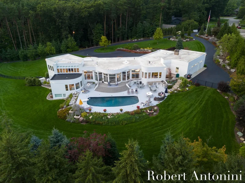 1835 Linson Court SE, Grand Rapids, MI 49546, Grand Rapids, Michigan, United States. - Photo 15