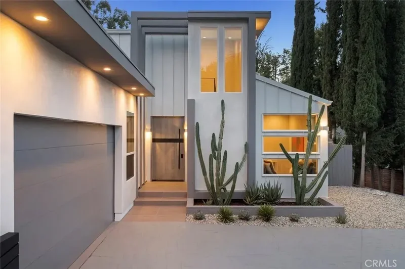 4731 Topanga Canyon Boulevard, Los Angeles, California, United States. - Photo 43