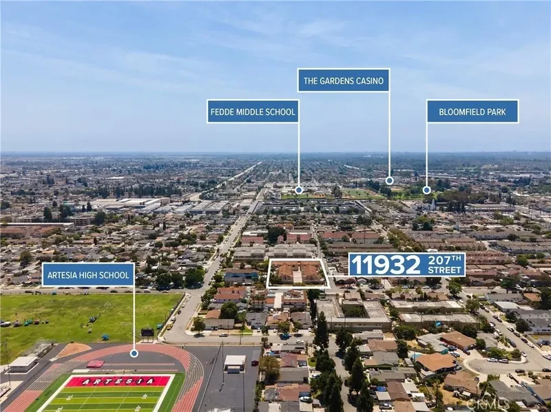 11932 207th Street, Lakewood, California, United States. - Photo 15