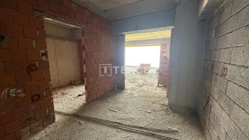 Spacious Duplex Apartment with Sea View in Bostanlı Karşıyaka