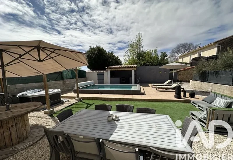 Salon-de-Provence, Provence-Alpes-Côte d'Azur, France. - Photo 6