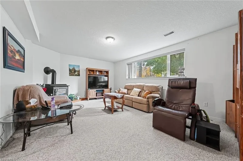 152 Kinzie Avenue, Kitchener, Ontario, Canada. - Photo 22