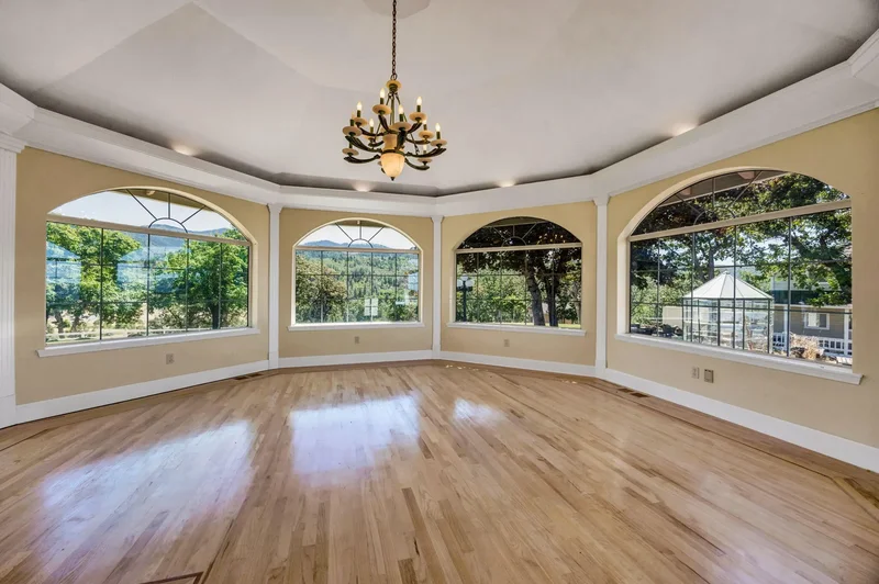 5311 Pioneer Road, Medford, OR, 97501, USA, Medford, Oregon, United States. - Photo 13
