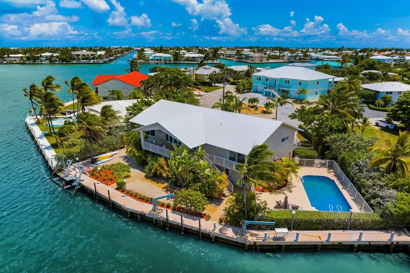 3 Bedrooms Single Family Detached