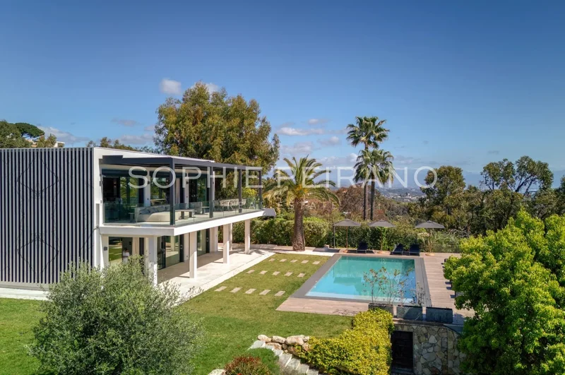 Cannes, Provence-Alpes-Côte d'Azur, France. - Photo 6