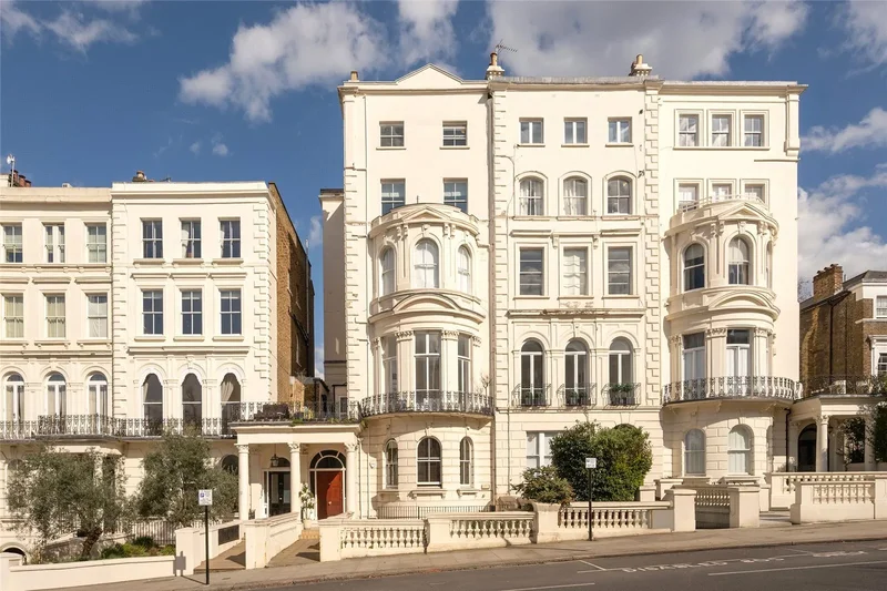 Flat Apartment, Ladbroke Grove, London