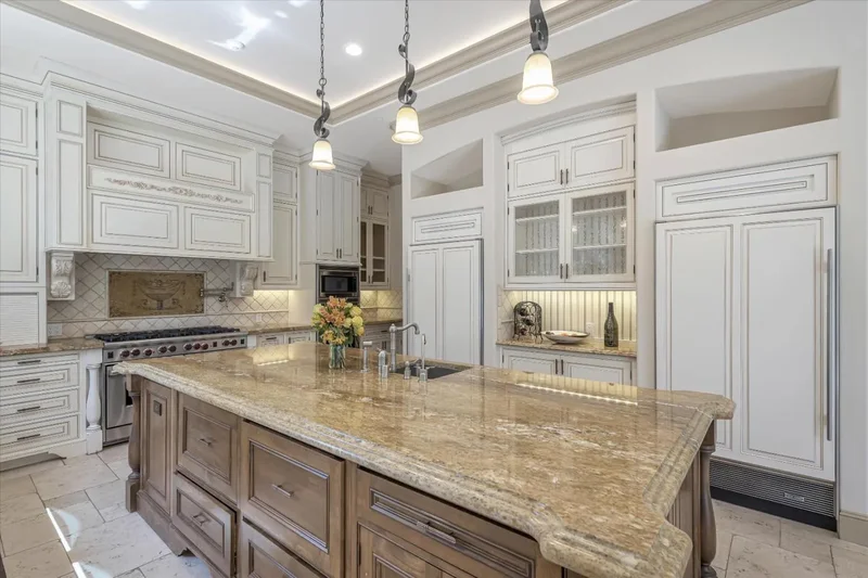 28025 Natoma Road, Los Altos Hills, California, United States. - Photo 2