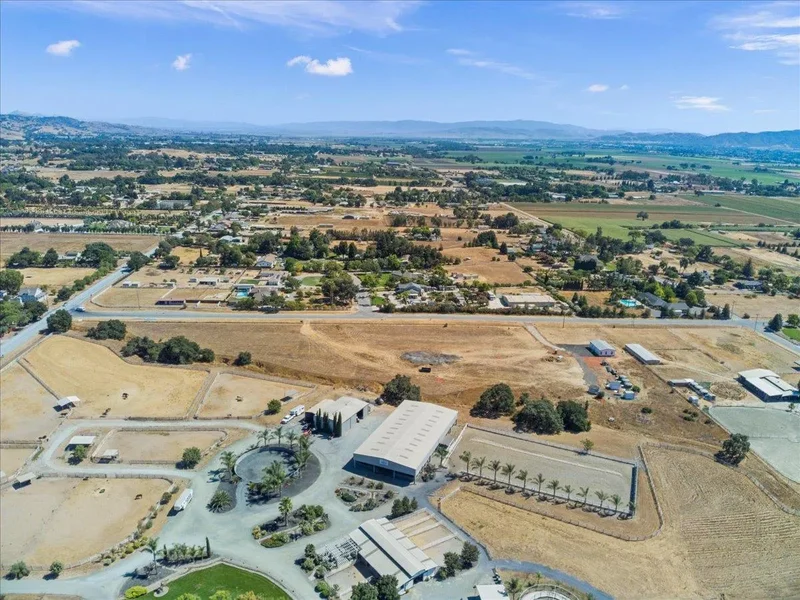2055 Rucker Avenue, Gilroy, California, United States. - Photo 28