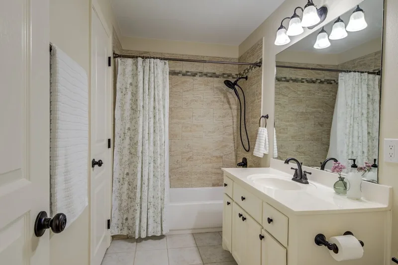 258 W Ridge Street, Decatur, TX 76234, Decatur, Texas, United States. - Photo 32