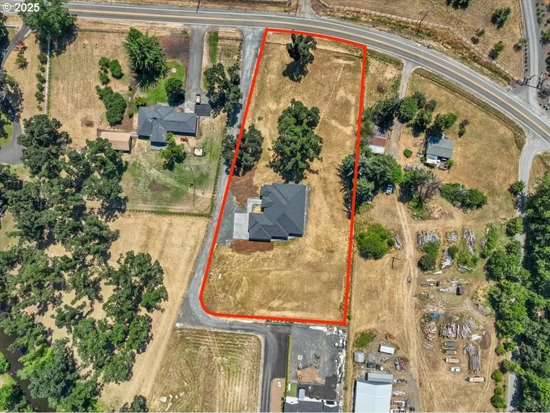 6627 NE MARY LN, Silverton, OR 97381, Silverton, Oregon, United States. - Photo 44