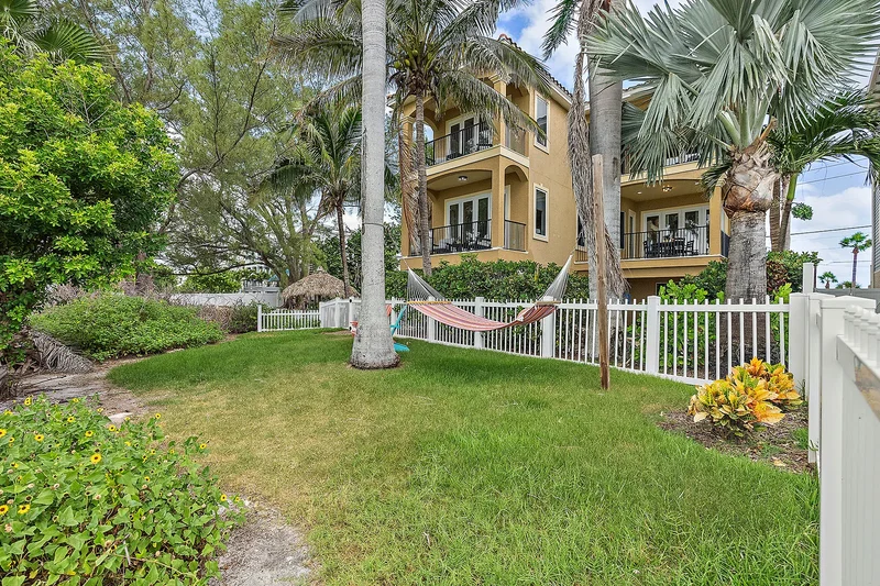 10048 Gulf Boulevard, Treasure Island, FL 33706, St. Pete Beach, Florida, United States. - Photo 72