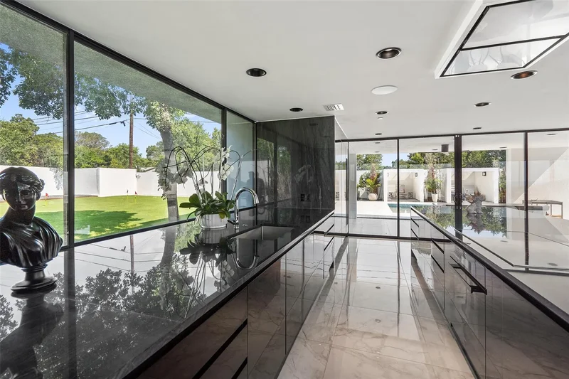 1501 Ridgecrest DR, Austin, Texas, United States. - Photo 15