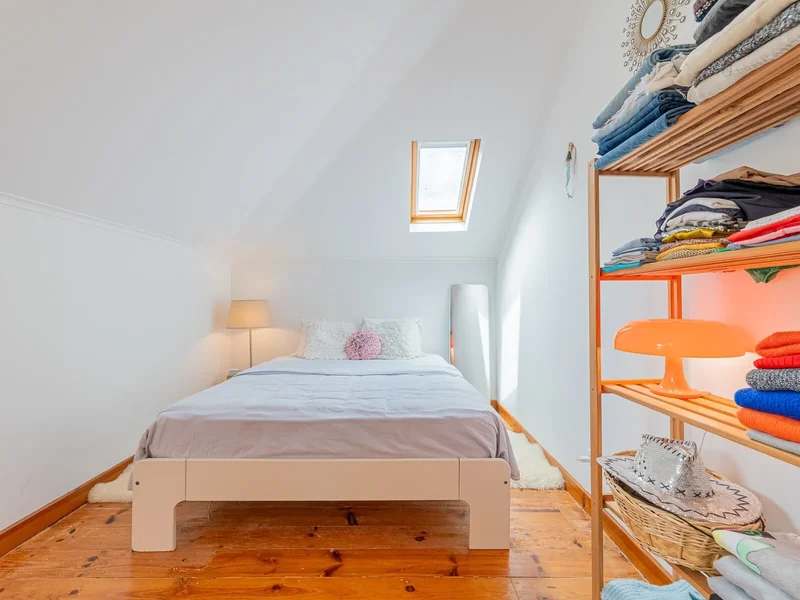 Charming villa with private garden, and excellent location in the heart of Monte Estoril
