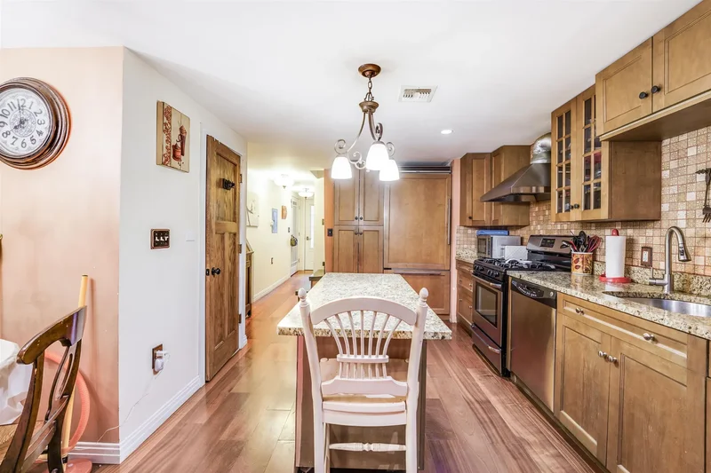 372 5th St, Jc, Downtown, NJ 07302, Jersey City, New Jersey, United States. - Photo 7