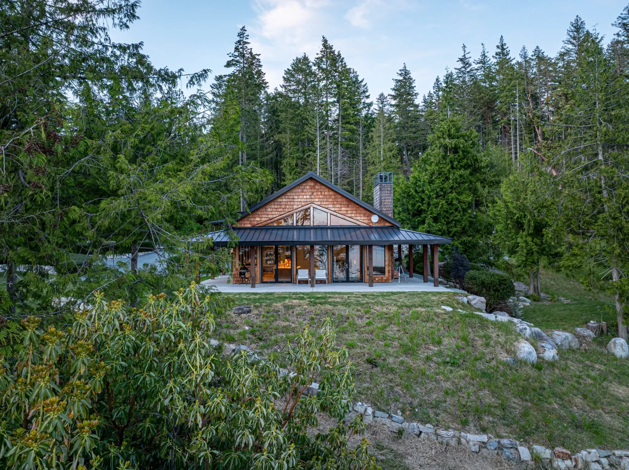 Sharpes Bay, Bliss Landing, British Columbia, Canada. - Photo 12