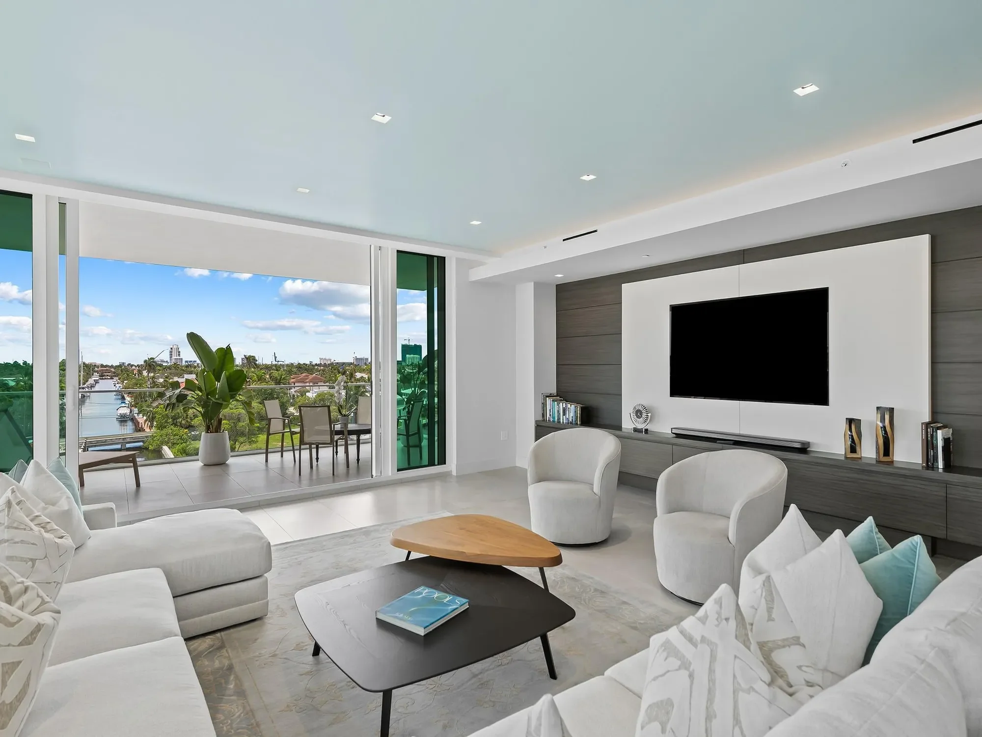 Gallery photo 2