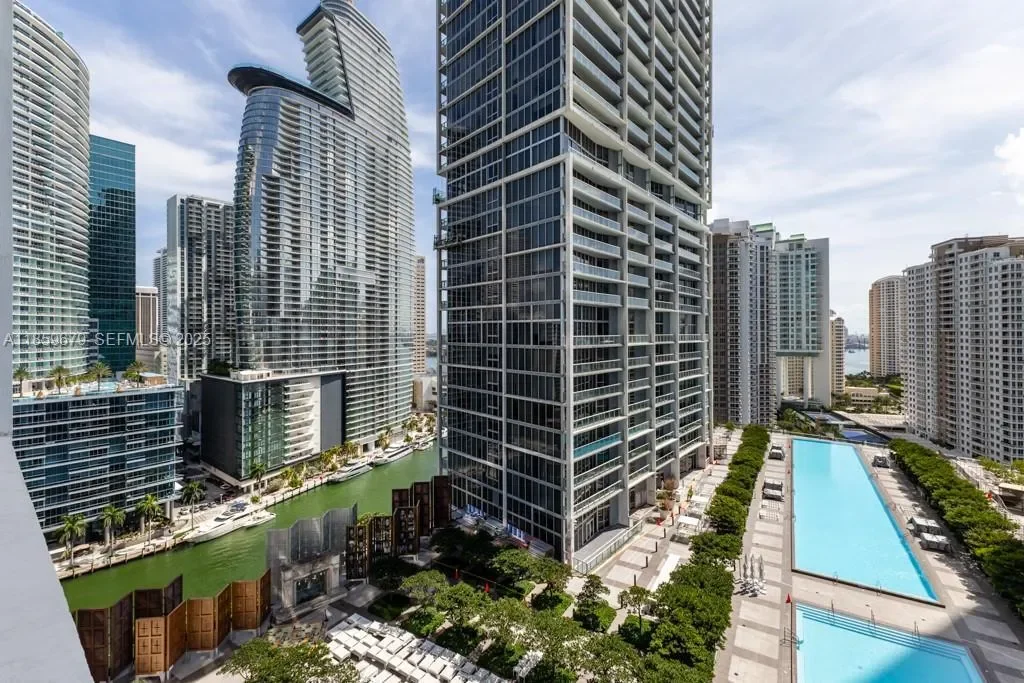 485 Brickell Ave 2210, Miami, Florida, United States. - Photo 20