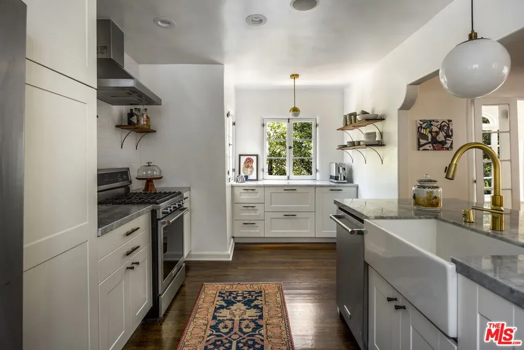 6749 Whitley Terrace, Los Angeles, California, United States. - Photo 21